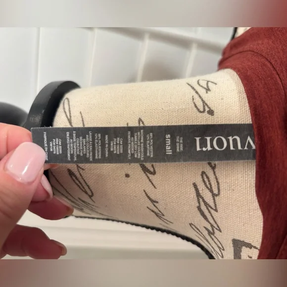 Vuori Women's Brick Red Tank Top - Picture 4 of 4